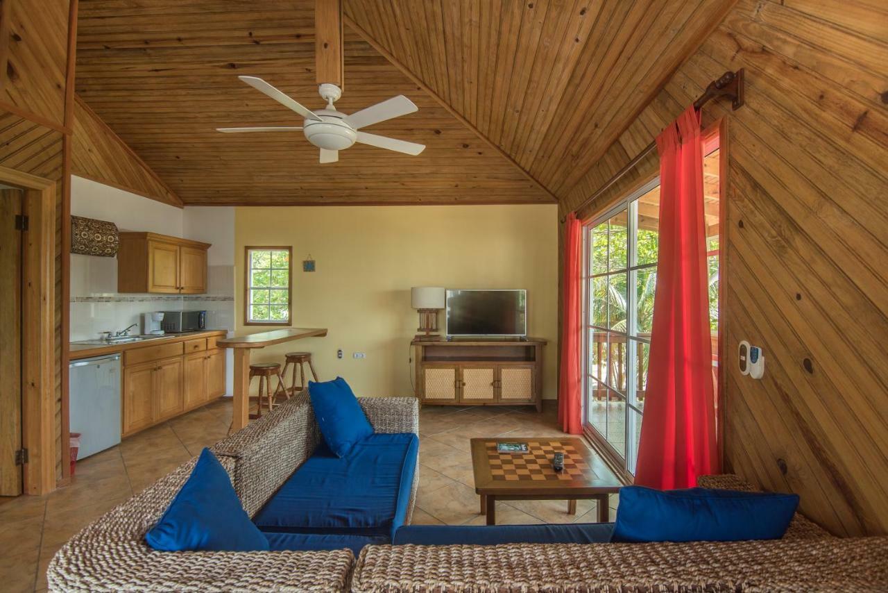 Wikkid Resort Dixon Cove Екстериор снимка